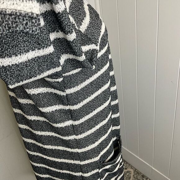 B Flawless Women's Size Large Grey White Striped Open Front Cardigan Sweater - Picture 6 of 12